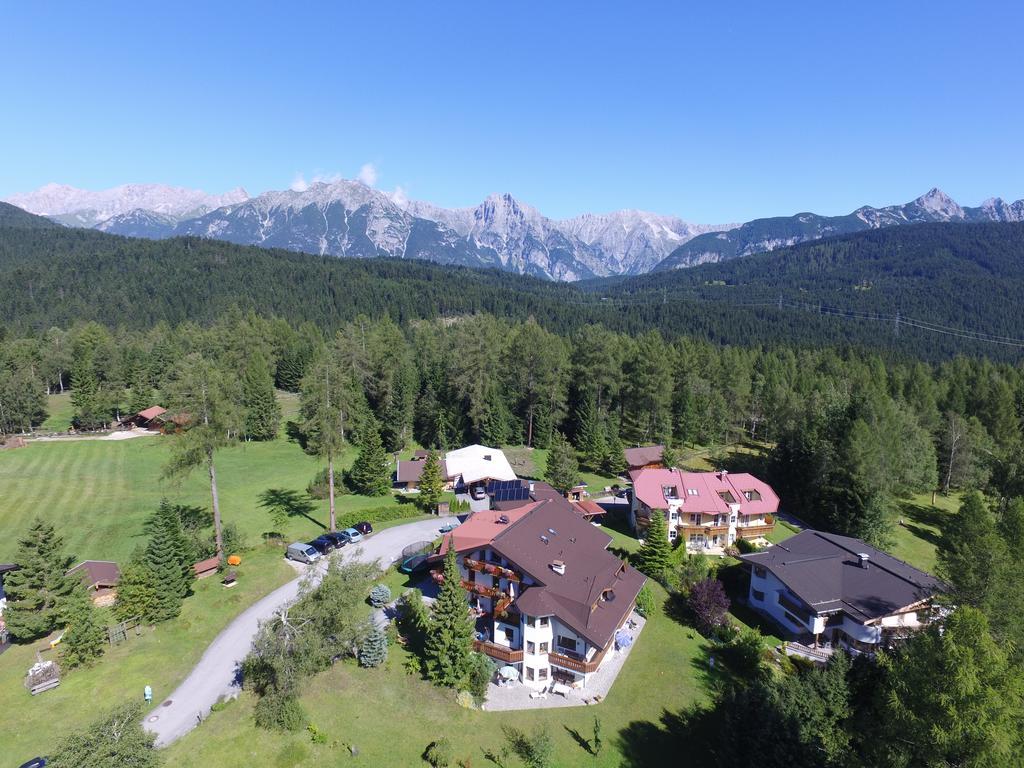 Landhaus Charlotte Am Geigenbuehel -Apartments Seefeld in Tirol Eksteriør bilde