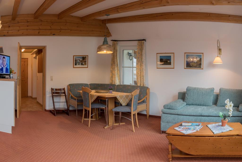 Landhaus Charlotte Am Geigenbuehel -Apartments Seefeld in Tirol Eksteriør bilde