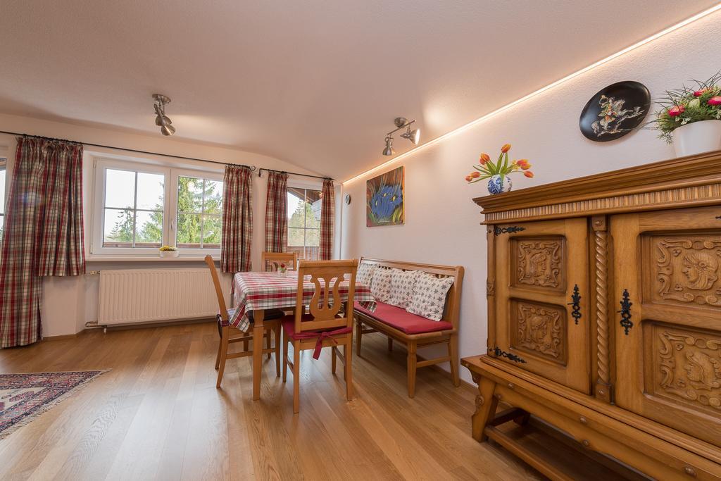 Landhaus Charlotte Am Geigenbuehel -Apartments Seefeld in Tirol Eksteriør bilde