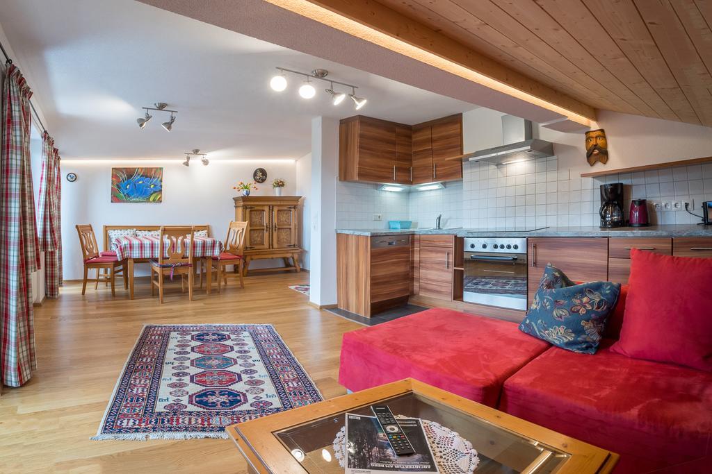 Landhaus Charlotte Am Geigenbuehel -Apartments Seefeld in Tirol Eksteriør bilde