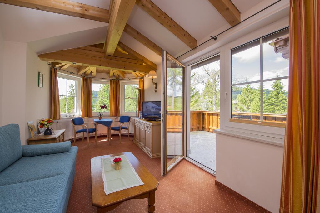 Landhaus Charlotte Am Geigenbuehel -Apartments Seefeld in Tirol Eksteriør bilde