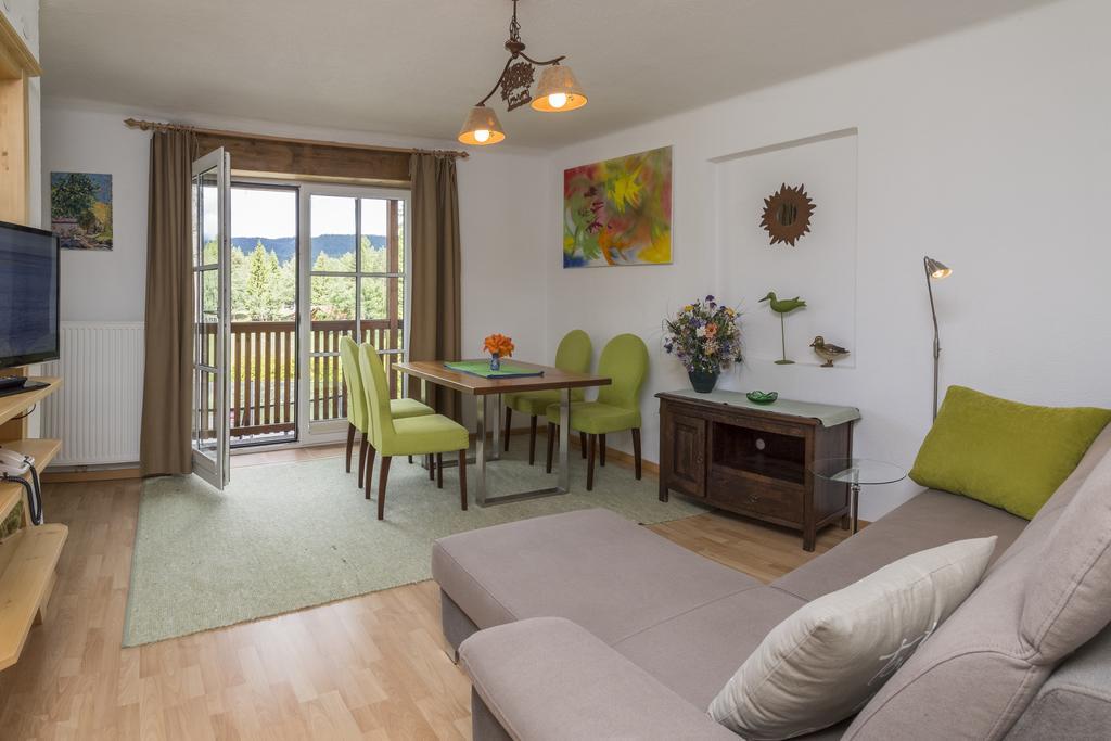 Landhaus Charlotte Am Geigenbuehel -Apartments Seefeld in Tirol Eksteriør bilde